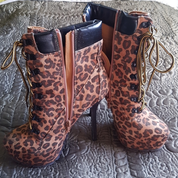 Leopard print stiletto booties - Picture 3 of 4